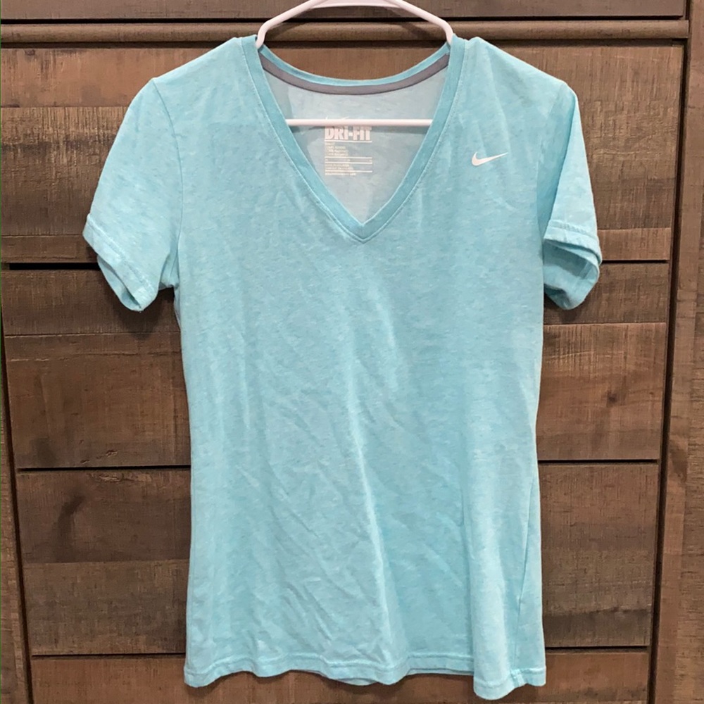 Nike active top